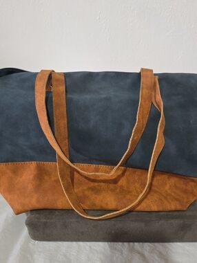 Two-Tone Suede Look Tote Bag in Navy and Cognac